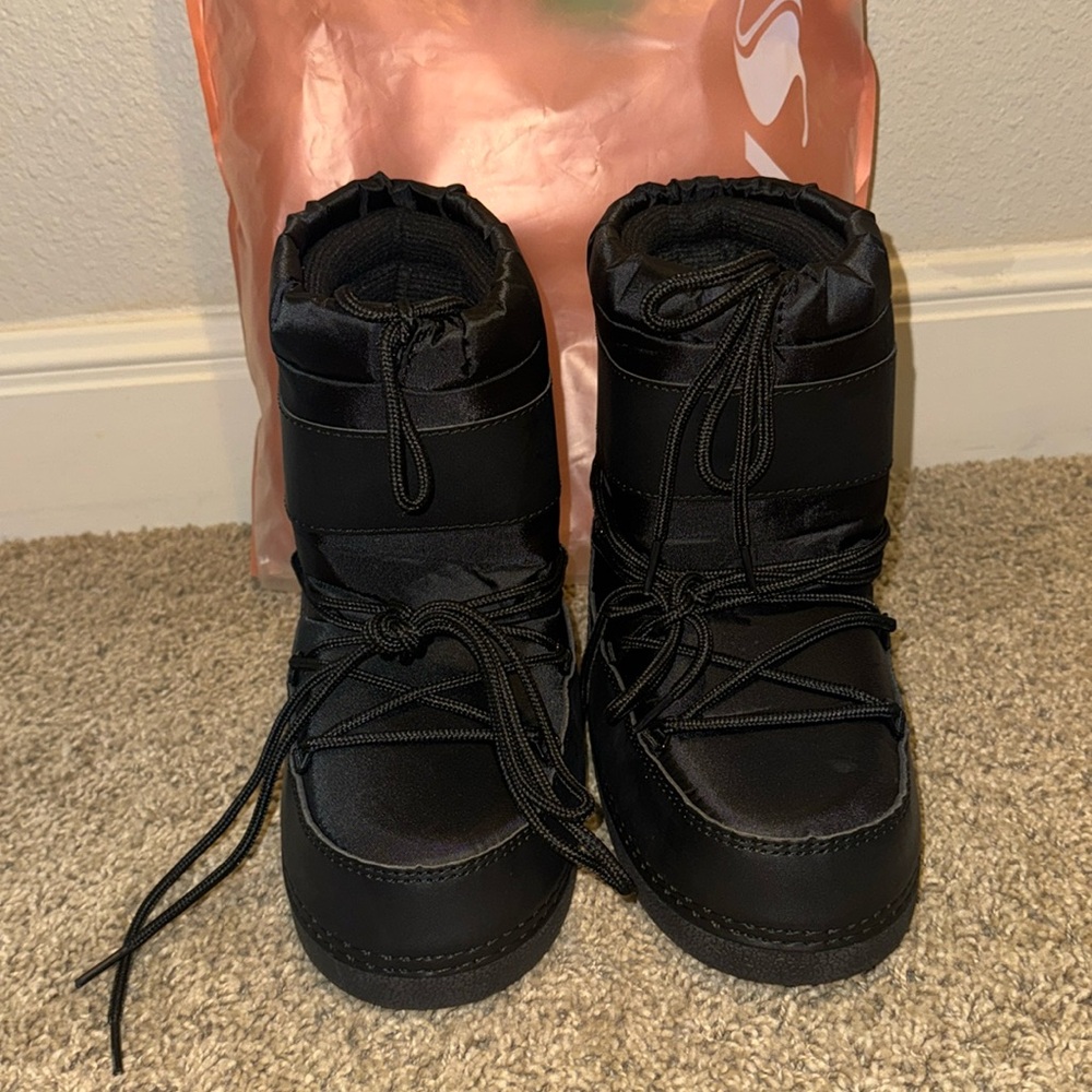 Black Snow Boots